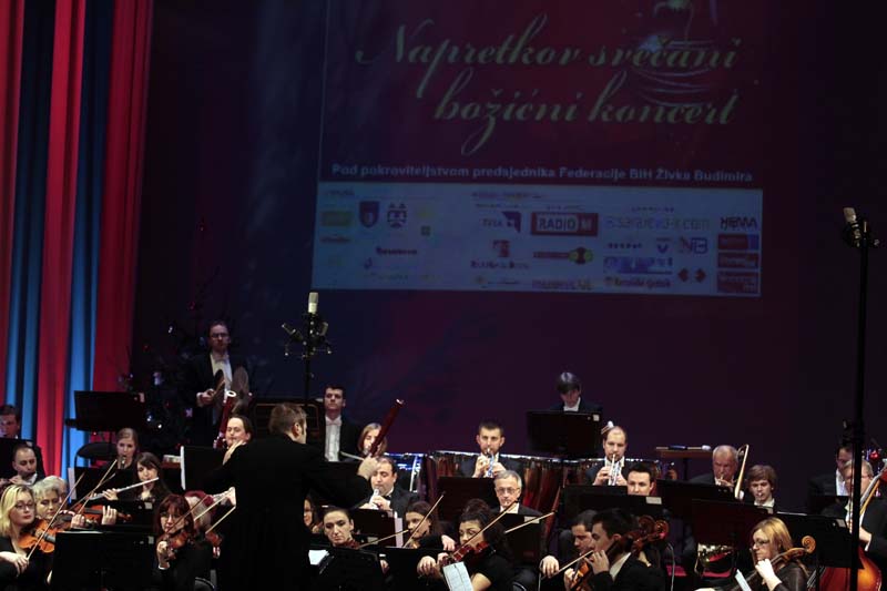Napretkov svečani božični koncert održan je u srijedu navečer u Narodnom pozorištu u Sarajevu/ Fotio: DEPO PORTAL Napretkov svečani božični koncert održan je u srijedu navečer u Narodnom pozorištu u Sarajevu/ Fotio: DEPO PORTAL