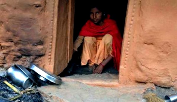Žene u Nepalu zatvorene u šupe tokom menstruacije Žene u Nepalu zatvorene u šupe tokom menstruacije