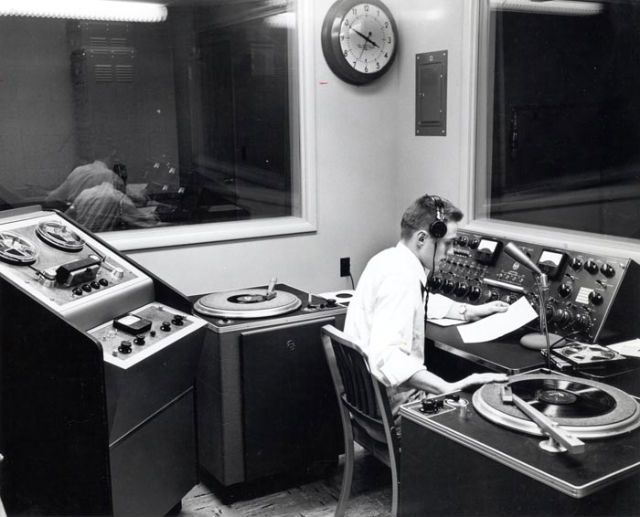 Radio stanica BBC 6 će u novogodi&scaron;njoj noći emitovati muziku isključivo sa gramofonskih ploča