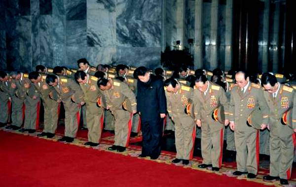 Kim Džong Un i zvanično vrhovni vođa Kim Džong Un i zvanično vrhovni vođa