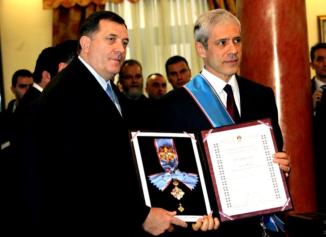 Danas: 'Svi smo mi Republika Srpska', sutra: 'Svi smo mi Milorad Dodik' Danas: 'Svi smo mi Republika Srpska', sutra: 'Svi smo mi Milorad Dodik'