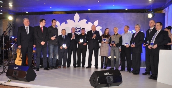 Priznanja Mladenu Ćulumu i Borjani Ivić