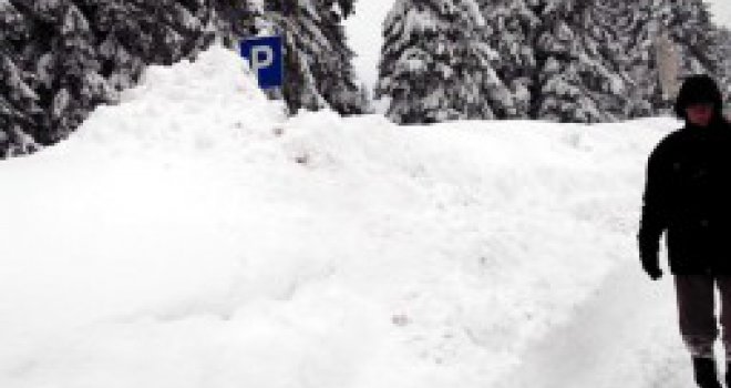 Radenko Karač iz snježnih nanosa spašen u zadnji čas: Uspio se probiti do vozila GSS-a, a onda je...