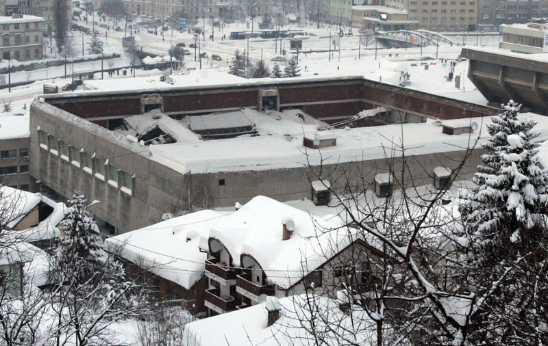 Od težine snijega se sru&scaron;io krov na Ledenoj dvorani