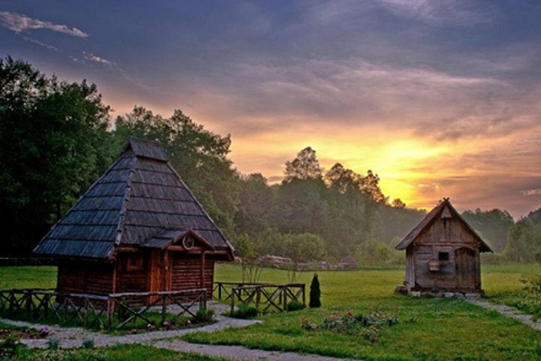 Strategija turizma plaćena 400.000 KM, a Turistička organizacija već 5 mjeseci nema direktora