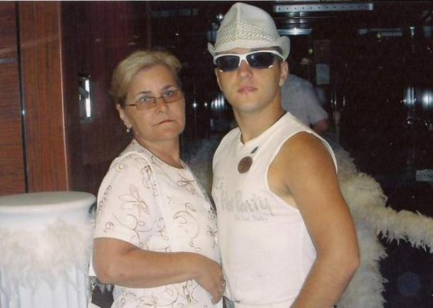 Senad Đedović s majkom Mersijom, FOTO: Dnevni avaz