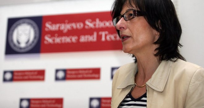 Hartmann u Beogradu: Onome ko negira genocid nije mjesto u Potočarima, pa ni Vučiću