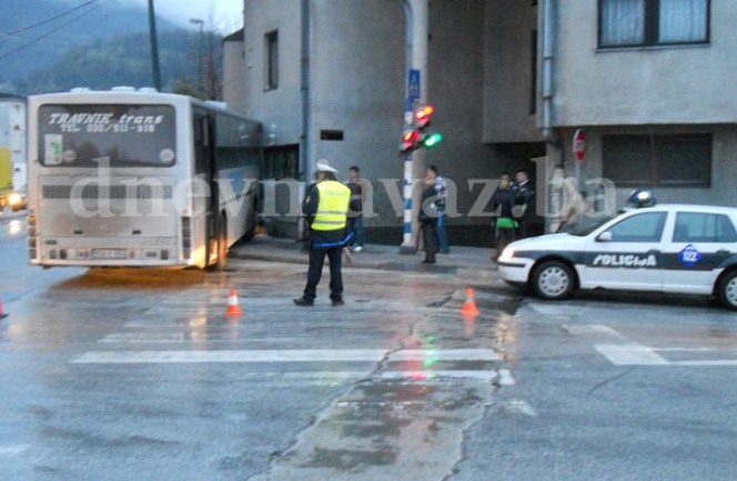 autobus se zabio u zgradu u Travniku