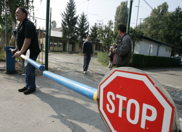 gras strajk naslovna gras strajk naslovna