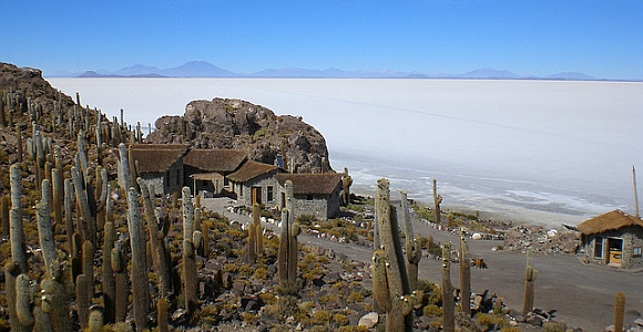 Jezero Salar de Uyuni u Boliviji
