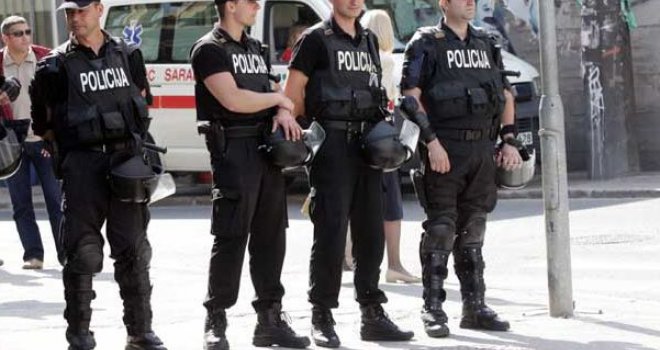 Iz MUP-a HNK najavili: Policajci raspoređeni širom Hercegovine, svi pokušaji nereda bit će spriječeni