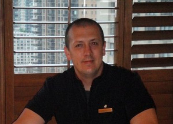 Travolta je pipao mog kolegu