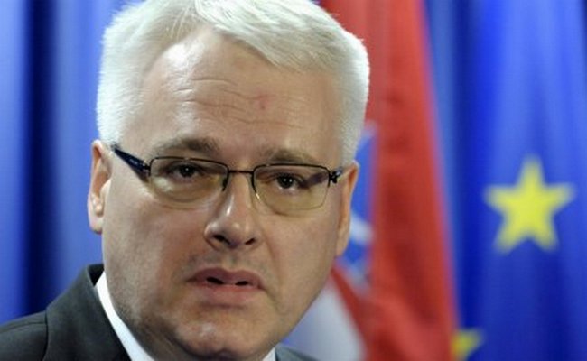 Ivo Josipović: Doći ću u Beograd ako se Tomislav Nikolić odrekne četni&scaron;tva