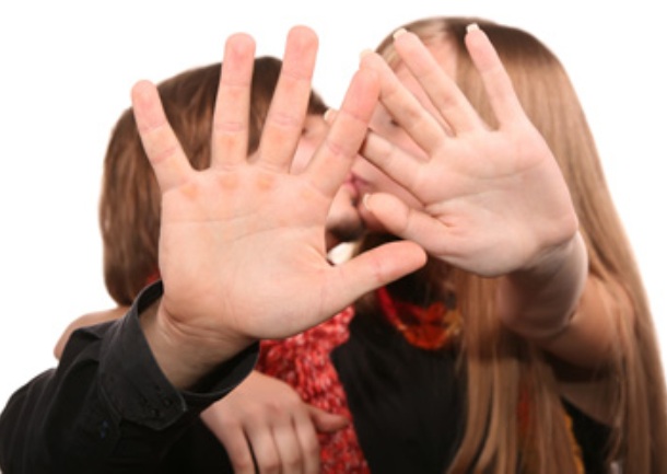 tinejdžeri_poljubac