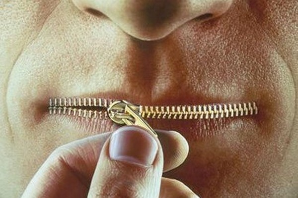 ZORAN JANKOVIĆ ODGOVARA NA REPRESIJU I DISKRIMINACIJU