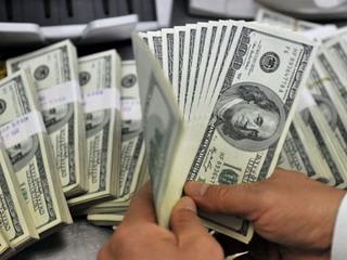 Greškom dobio 1,5 miliona dolara s bankomata Greškom dobio 1,5 miliona dolara s bankomata