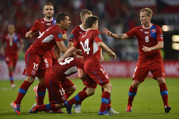 Grčka vodi Rusiju sa 1:0, Če&scaron;ka golom Jiračeka povela Poljsku