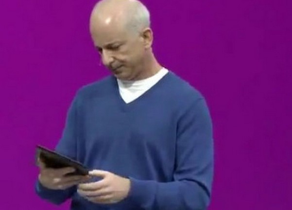 Steven Sinofsky na prezentaciji tableta