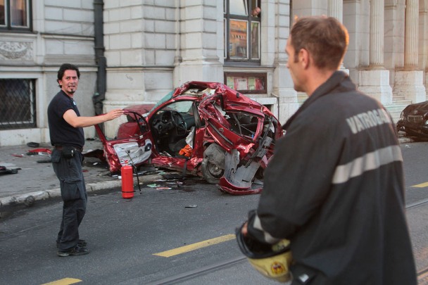 Saobraćajna nesreća kod Narodnog pozorišta Saobraćajna nesreća kod Narodnog pozorišta