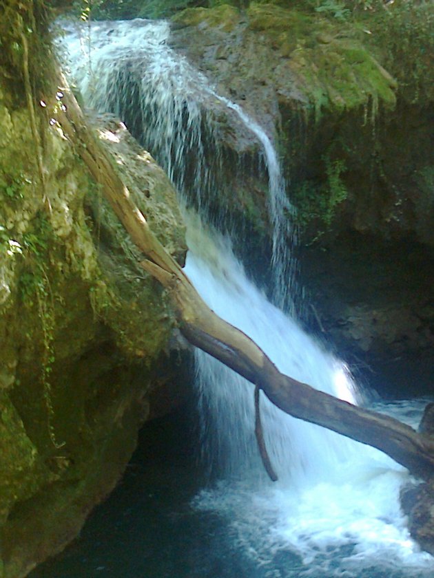 Igra vodenih vilenjaka na rijeci Neri Igra vodenih vilenjaka na rijeci Neri