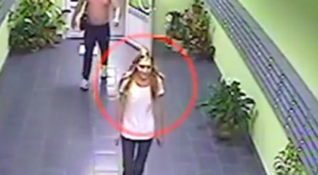 Majka bacila svoja dva sina sa 15. sprata