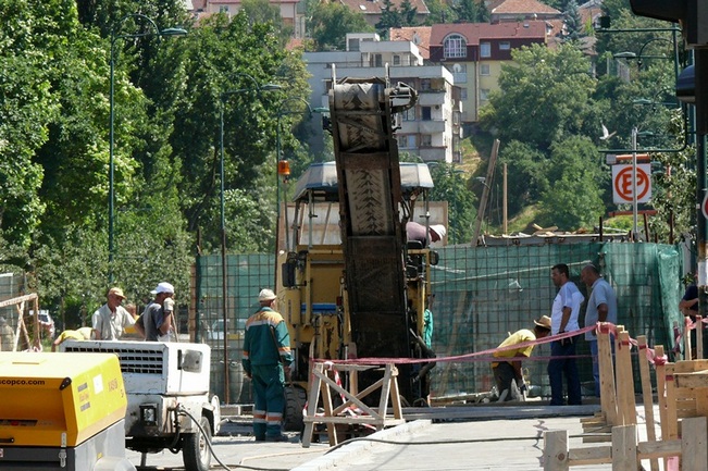 Radovi na mostu u ulici Hamdije Čemerlića