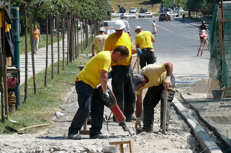 Radovi na mostu u ulici Hamdije Čemerlića