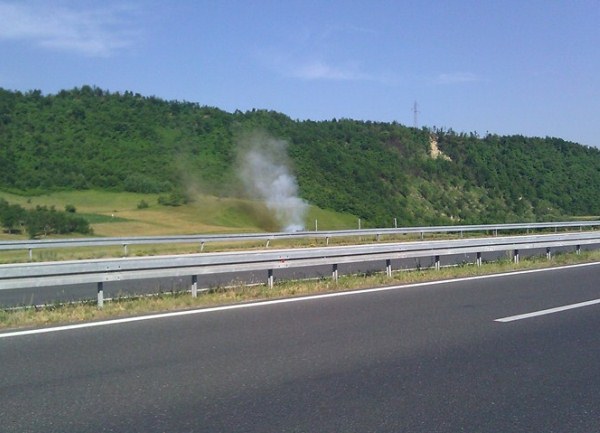 Sru&scaron;io se helikopter kod Visokog naslovna