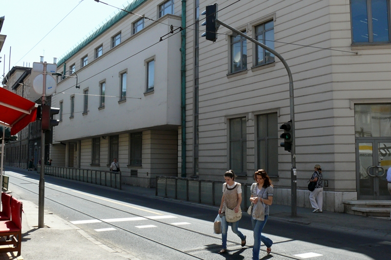 Gazi Husrev-begova biblioteka Gazi Husrev-begova biblioteka