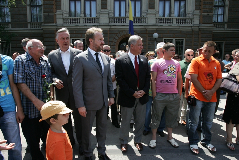 Ispraćaj posmrtnih ostataka 520 Srebreničana