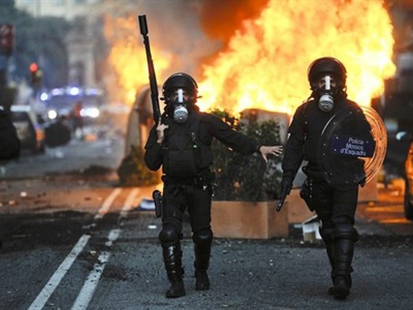 Pogledajte obračun Španaca s vladinim mjerama štednje Pogledajte obračun Španaca s vladinim mjerama štednje