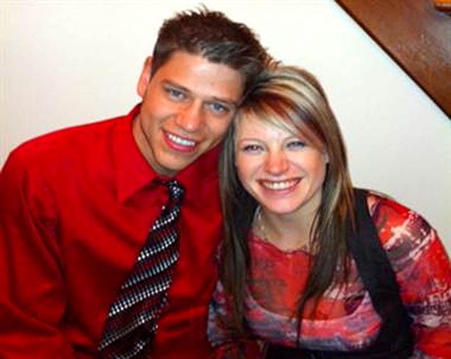 Poginuli &scaron;titeći svoje djevojke od metaka u kinu u Koloradu