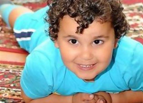 Sherwyn Sarabi, beba genijalac