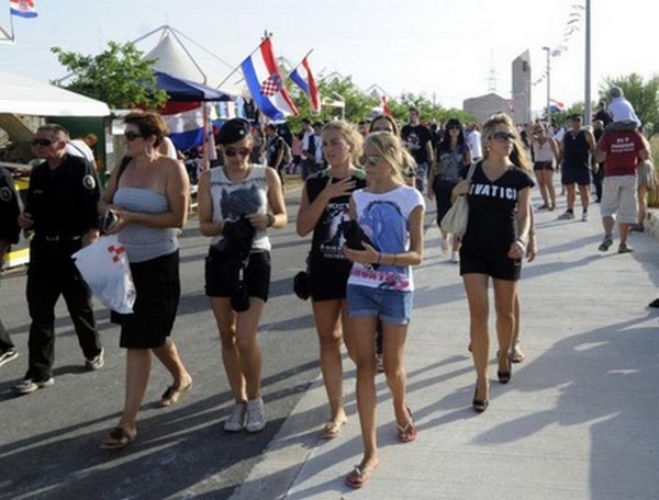 VA&Scaron;AR U ČAVOGLAVAMA