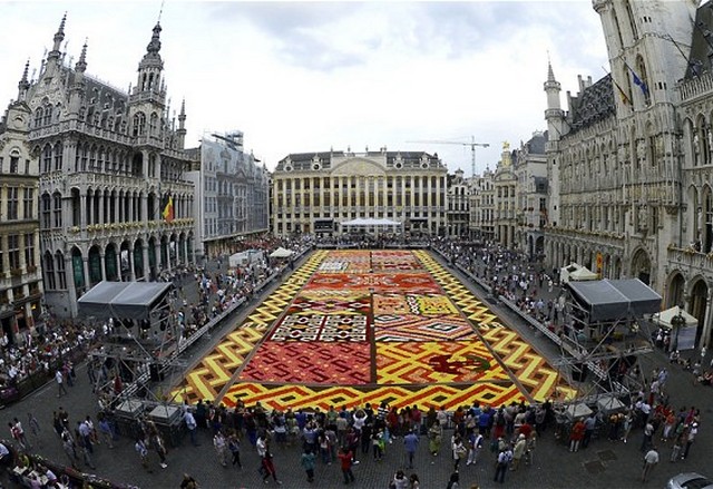 600.000 cvjetova u centru grada 600.000 cvjetova u centru grada