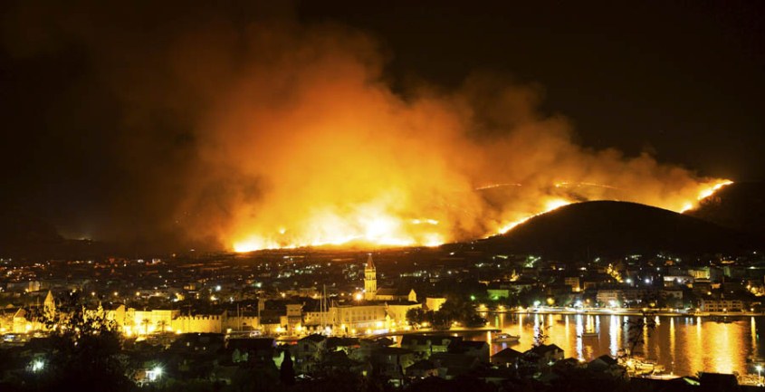 pozar kod trogira pozar kod trogira