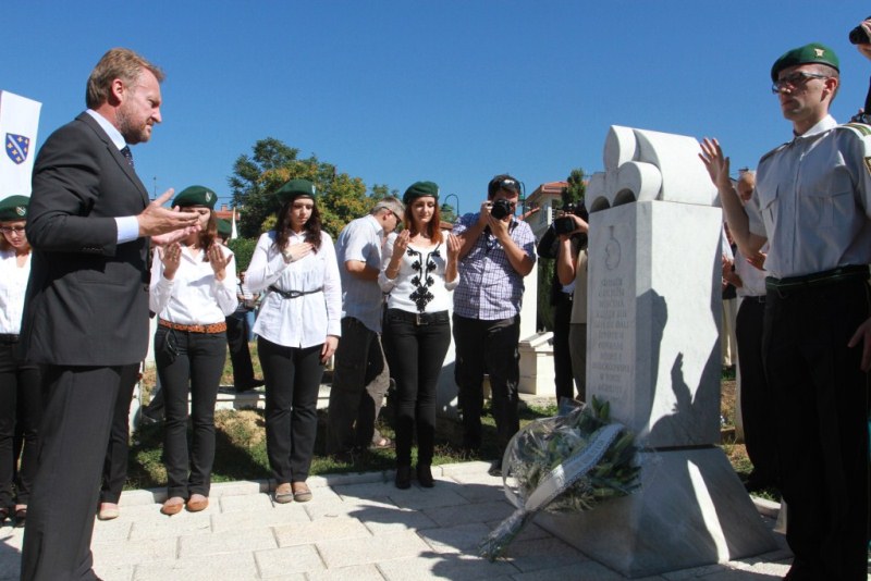 Na &scaron;ehidskom mezarju Kovači obilježen Dan &scaron;ehida 2012