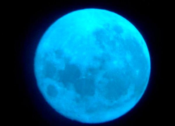plavi mjesec