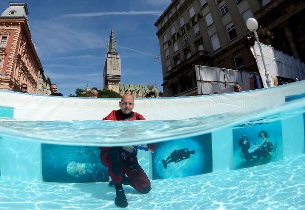 Izložba pod vodom u Zagrebu