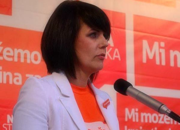 ajla sisic naslovna ajla sisic naslovna