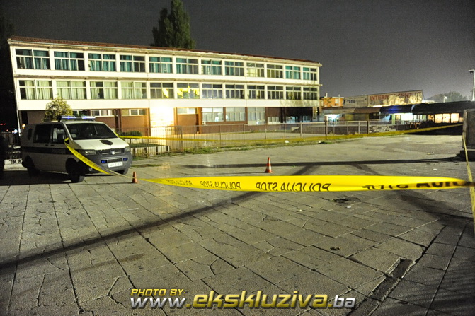 Pucnjava ispred Četvrte gimnazije na Ilidži