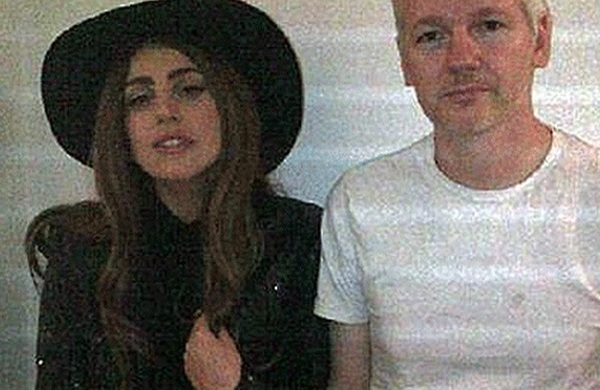 Lady Gaga iznenada posjetila Juliana Assangea