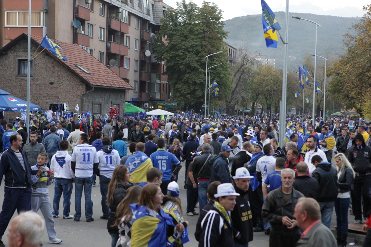 Atmosfera na ulicama Zenice pred utakmicu BiH-Litvanija