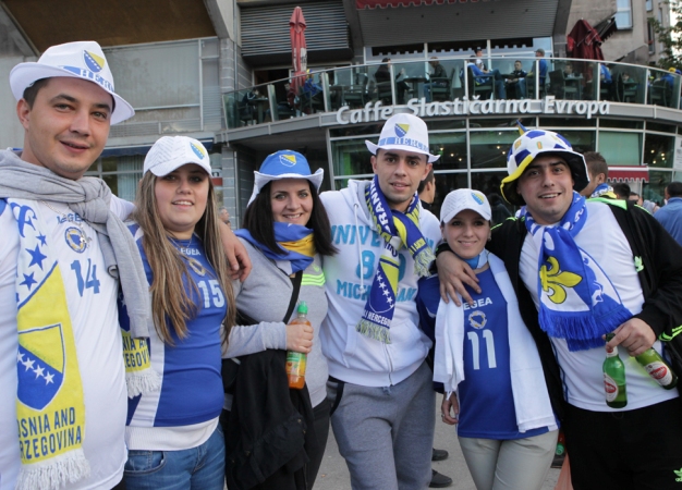 Atmosfera na ulicama Zenice pred utakmicu BiH-Litvanija