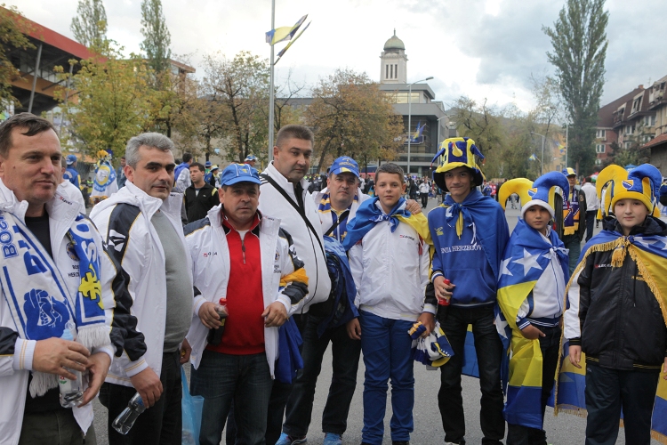 Atmosfera na ulicama Zenice pred utakmicu BiH-Litvanija