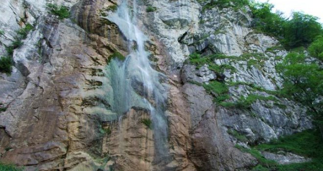 Sutra druženje u ambijentu vodopada 'Skakavac'