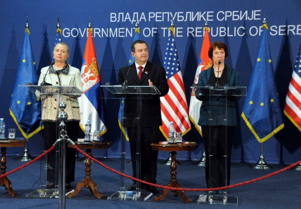 Clinton, Ashton i Dačić; FOTO: Anadolija