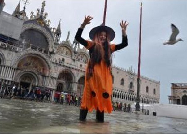 Venecija poplava za Noć vje&scaron;tica 2012