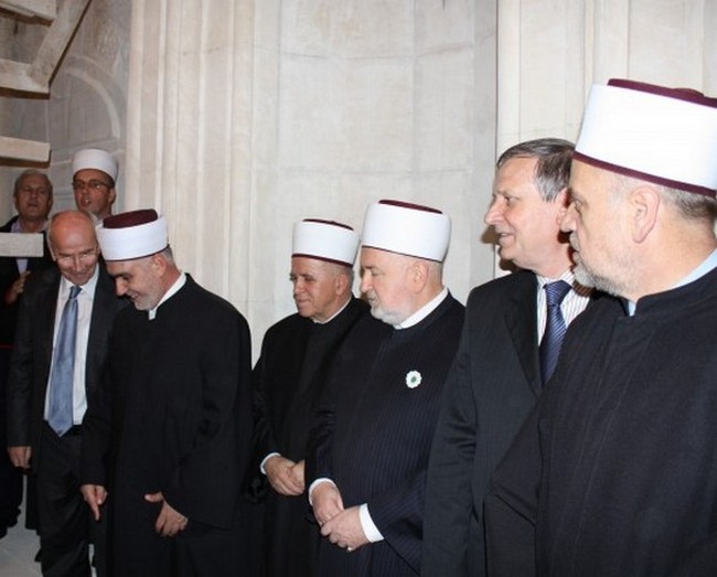 Postavljen alem na munaru Ferhat-pa&scaron;ine džamije