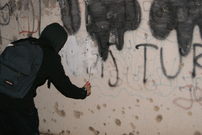 Antifa&scaron;isti prekrečili desetine fa&scaron;ističkih simbola i poruka mržnje u bh. gradovima